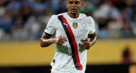 巴萨新星加盟巴萨后进球荒，巨额转会费下的未来疑问