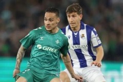 巴塞罗那控球艺术与皇家马德里快速反击：足球战术的极端分化与演变